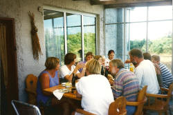 Agers sommerfrokost p "benzintanken" 